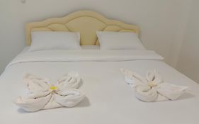 Batikseafood Airport & Room