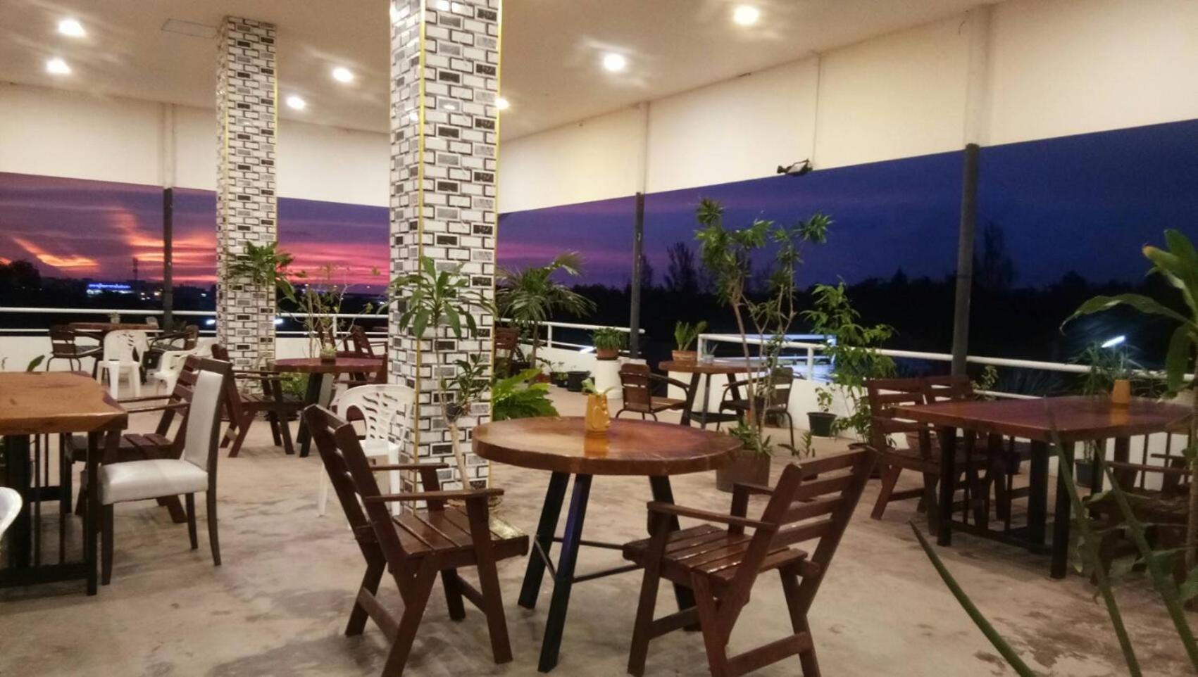 Batikseafood Airport & Room Ban Bo Sai Klang Camera foto